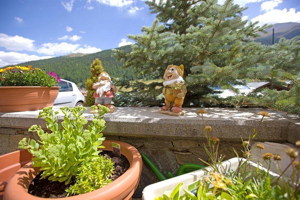 Garni Oasi Hotel Livigno Exterior photo