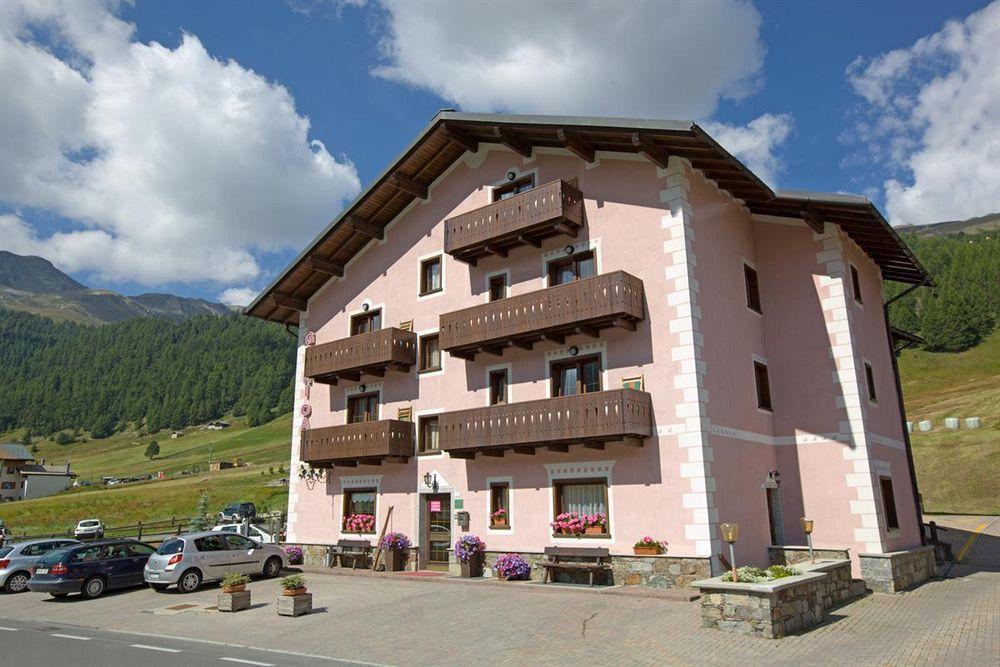 Garni Oasi Hotel Livigno Exterior photo