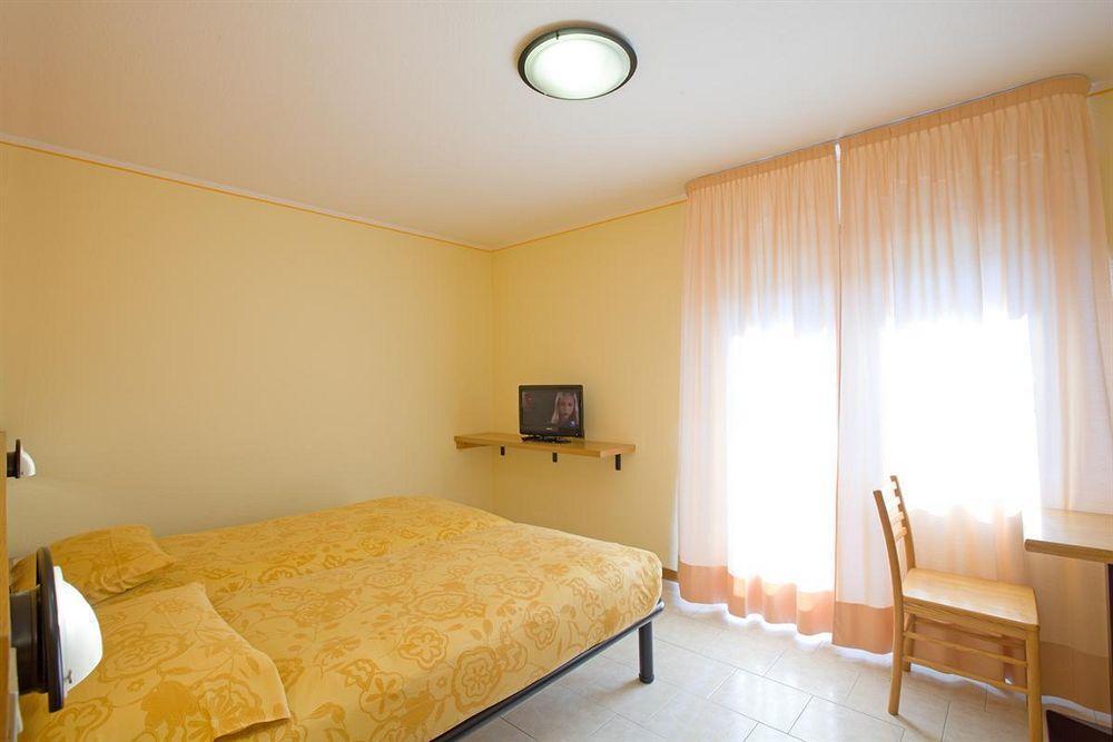 Garni Oasi Hotel Livigno Exterior photo