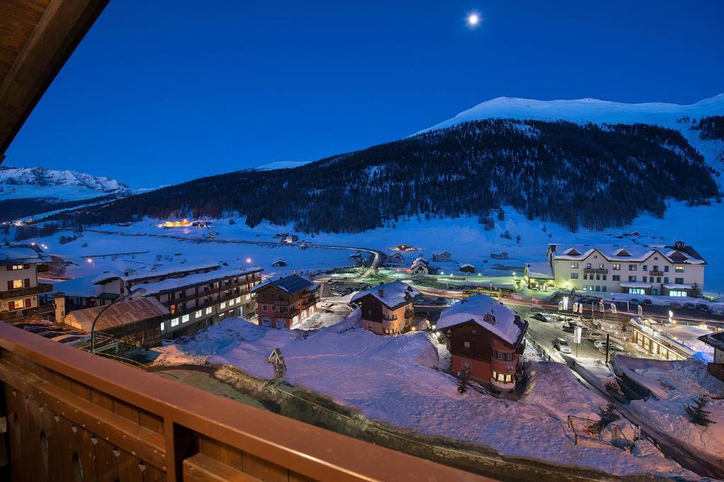 Garni Oasi Hotel Livigno Exterior photo