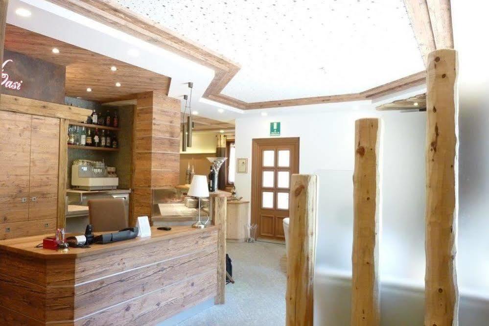 Garni Oasi Hotel Livigno Exterior photo