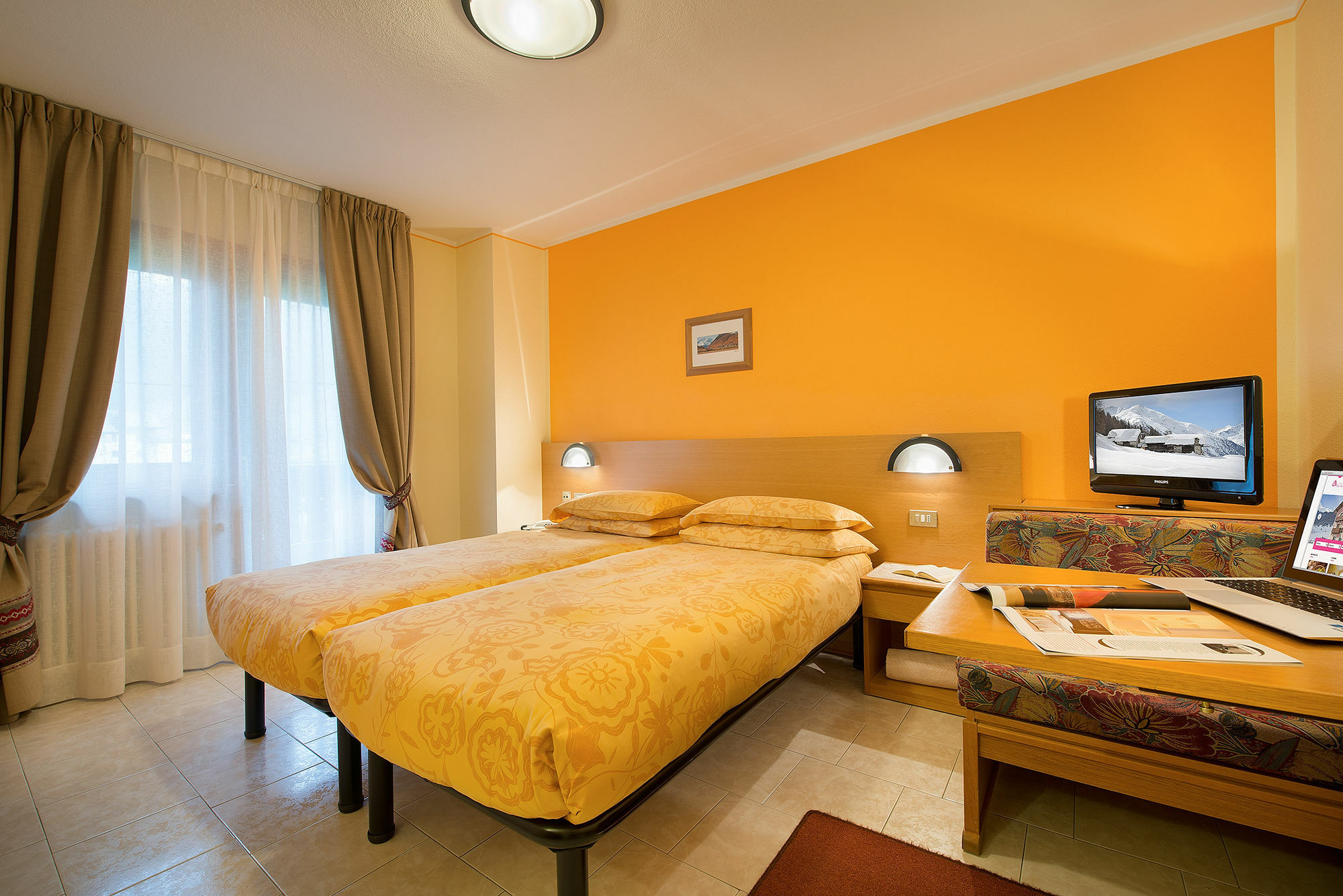 Garni Oasi Hotel Livigno Exterior photo